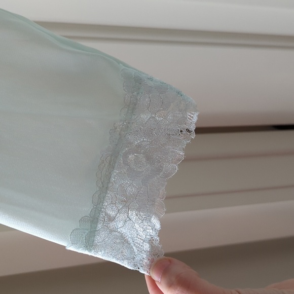 Vintage Short Robe - Picture 3 of 7